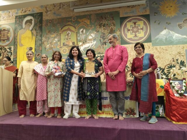 पालकनीती परिवारच्या खेळघराला ५ जानेवारी २०२५ ला, ‘वनस्थळी ग्रामीण विकास केंद्र’ या संस्थेच्या वतीने, कै. निर्मलाताई पुरंदरे यांच्या स्मृतिप्रित्यर्थ पुरस्कार मिळाला.