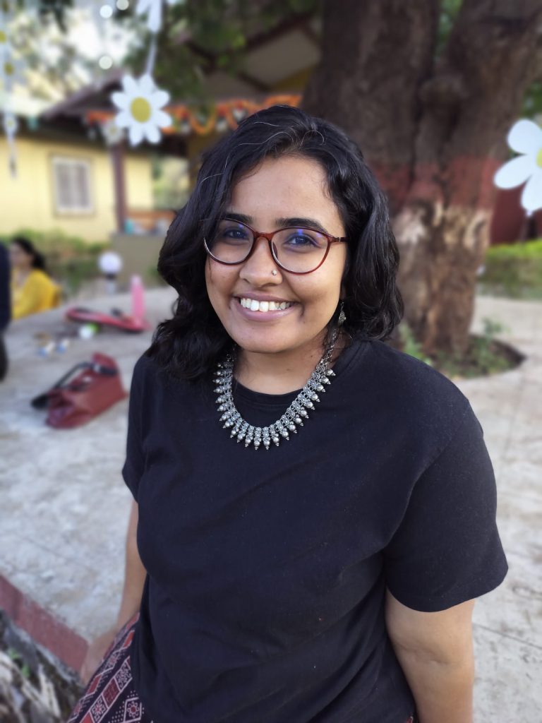 पालकत्व – थोडा आनंद, थोडा गोंधळ आणि थोडं  ‘हे असंच असतं का?’ असं गूगलणं!